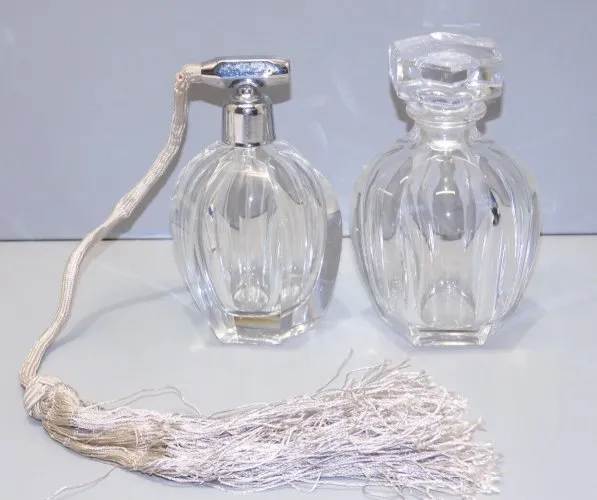 -1 VAPORISATEUR & 1 FLACON CRISTAL SAINT LOUIS objets de Vitrine collection D