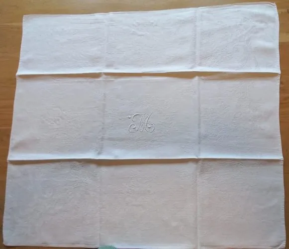12 serviettes de table monogrammée M