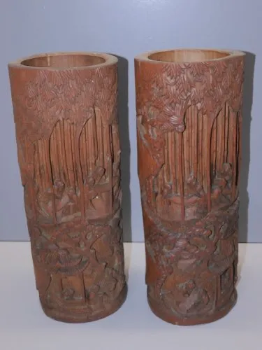 -2 GRANDS POTS A CRAYONS ou PINCEAUX BAMBOU Sculptés SCENES de VIE CHINE D