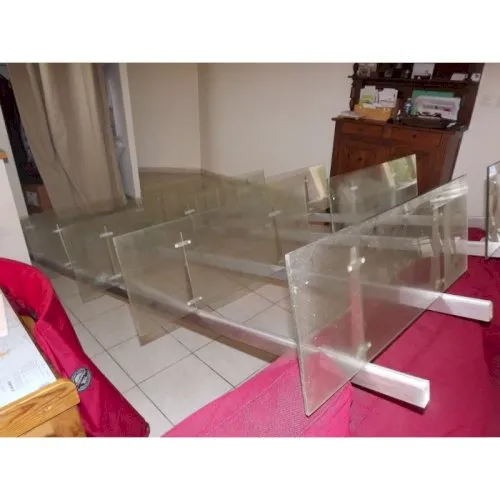 2 Meubles étagéres de magasin Aluminium et verre