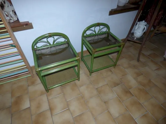2 tables de chevet en bambou