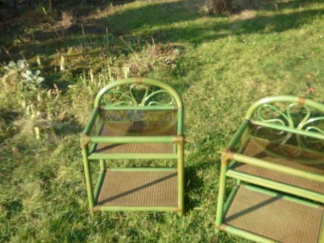 2 tables de chevet en rotin vintages