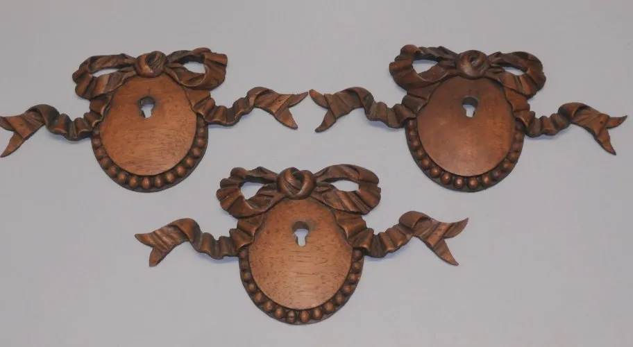 -3 ANCIENNES ENTREES de SERRURES en BOIS NOYER déco MEUBLE ANCIEN COLLECTION  D