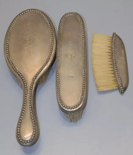 -3 BROSSES CHEVEUX VETEMENTS ARGENT poinçons ALLEMANDS Monogramme GT D