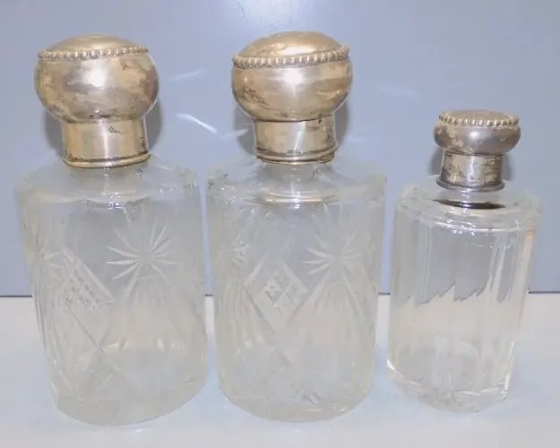 -3 FLACONS CRISTAL Taillé BOUCHON ARGENT poinçons ALLEMANDS Monogramme GT D