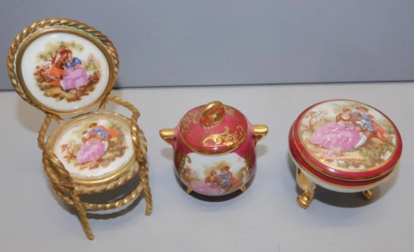 -3 MINIATURES PORCELAINE de LIMOGES FAUTEUIL BOITE A PILULES POT COUVERT D