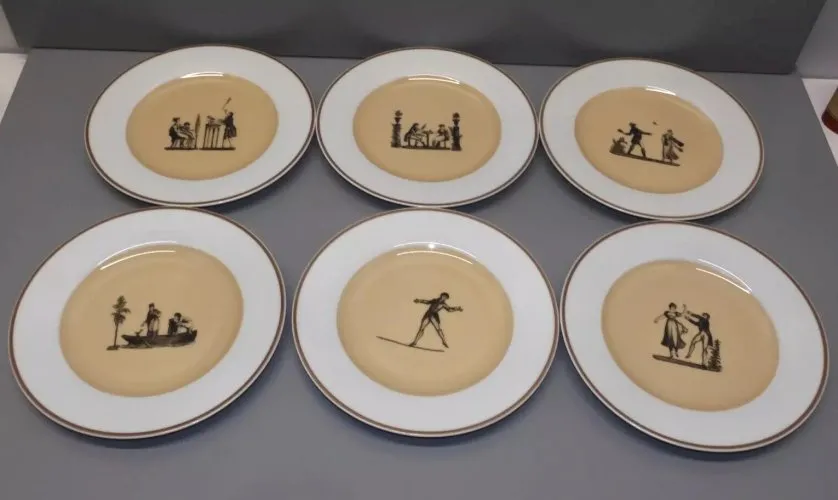 - 6 ASSIETTES PORCELAINE PHILIPPE DESHOULIERES LIMOGES JEUX de TIVOLY PARIS D