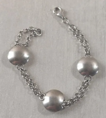 Ancien bracelet, en argent massif