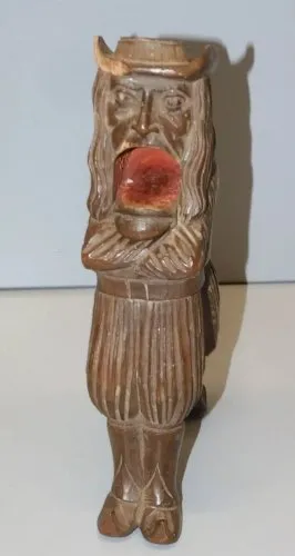 -ANCIEN CASSE NOIX NOISETTE BOIS SCULPTE BRETON COLLECTION VITRINE NUTCRAKER D