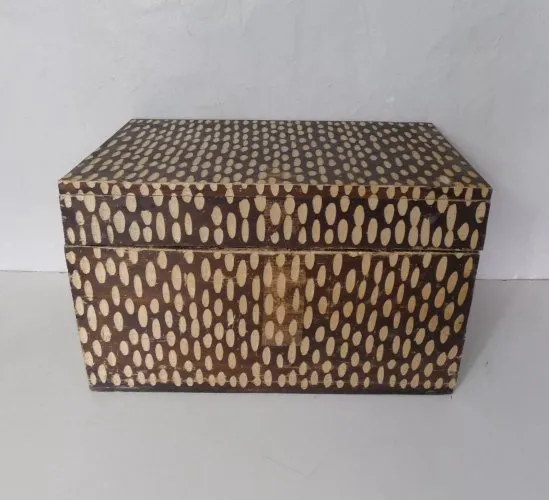 ancien coffre en bois art populaire africain ethnique vintage