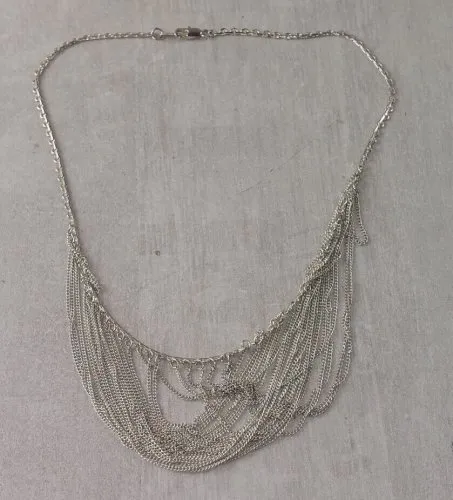 Ancien collier, en argent massif