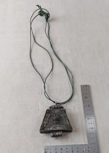 Ancien collier / pendentif berbère / ethnique, XIXème