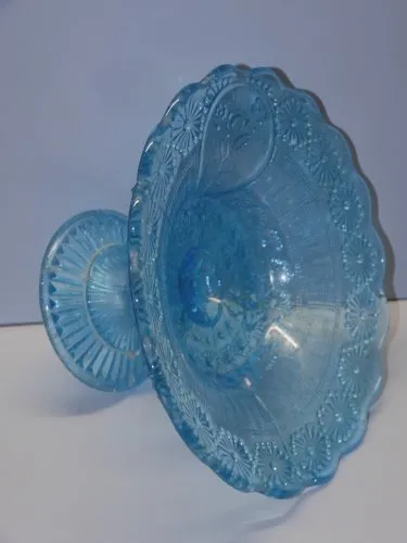 -ANCIEN COMPOTIER PLAT SUR PIED VERRE BLEU Moulé pour Mignardises Bonbons   D