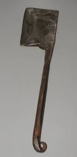 -ANCIEN COUPERET HACHOIR FER Forgé d'une SEULE PIECE DECO CUISINE COLLECTION D