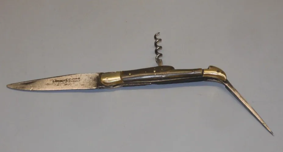 -ANCIEN COUTEAU LAGUIOLE 55 SAUZEDE ANGELY MOUCHE FORGEE TIRE BOUCHON Poinçon D