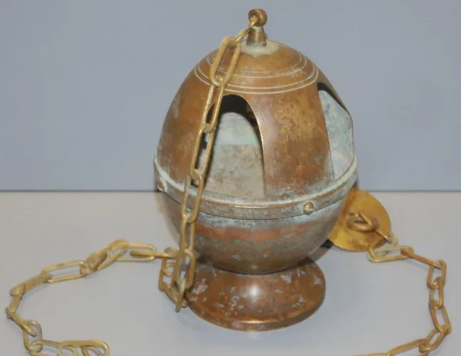 -ANCIEN ENCENSOIR LAITON OBJET RELIGIEUX COLLECTION CHRISTIANISME JESUS  D