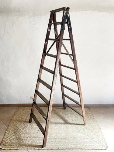 Ancien escabeau de peintre en bois