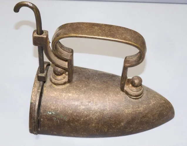 - ANCIEN FER LINGOT XXe avec sa plaque intérieure sort de Grenier COLLECTION D