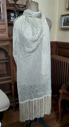 Ancien foulard brodé d argent/châle ancien/old silver embroidered shawl scarf