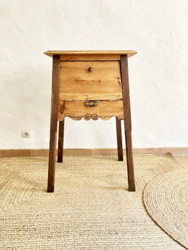 Ancien meuble à battant en bois