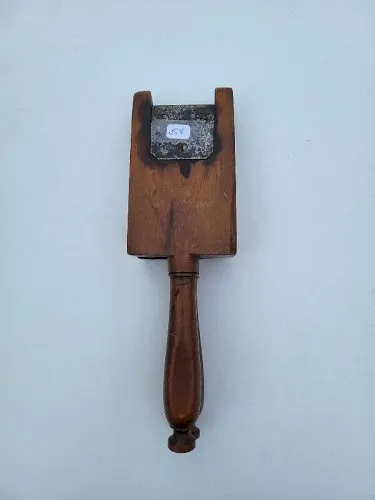 ANCIEN OUTIL COUPE PINCE A PLISSER LE TISSU N° 58