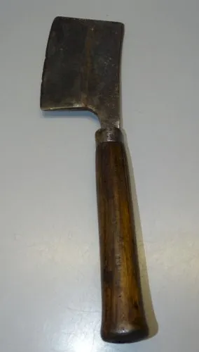 -ANCIEN OUTIL HACHOIR FEUILLE BOUCHER MANCHE BOIS COLLECTION OUTILS ANCIENS D