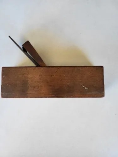 ANCIEN OUTIL RABOT A BOIS N° 79