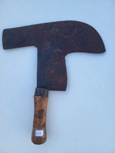 ANCIEN OUTIL SERPETTE VITICOLE N° 49