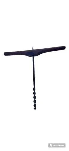 ANCIEN OUTIL TARIERE A BOIS N° 42