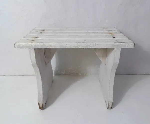 ancien petit Banc blanc marche pied vintage
