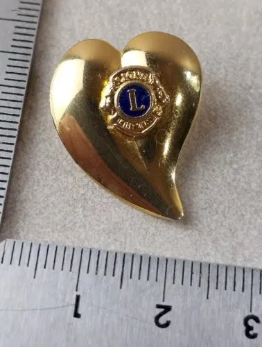 Ancien pins / pin's / broche, Lions Club, forme coeur