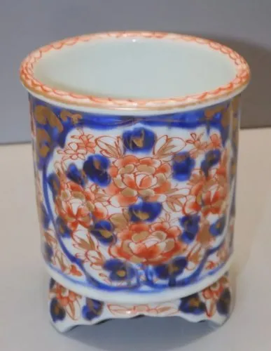 -ANCIEN POT IMARI sur 3 PIEDS POT A PINCEAUX? POT à CRAYONS de Lettré JAPON  D