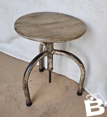 Ancien tabouret datelier en teck + fer forgé