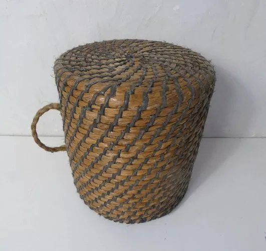 ancien tabouret en paille tressée