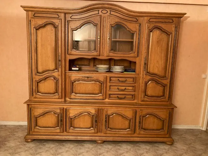 Ancien vaisselier en bois (prix négociable)