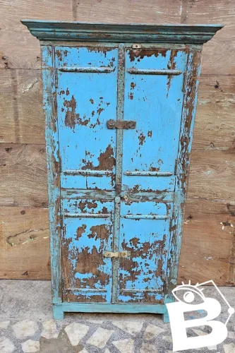 Ancien vaisselier tribal en teck birman