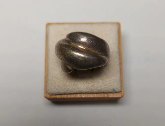 Ancienne bague en argent massif