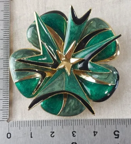 Ancienne belle broche en métal doré, émaillée, Orena, vintage