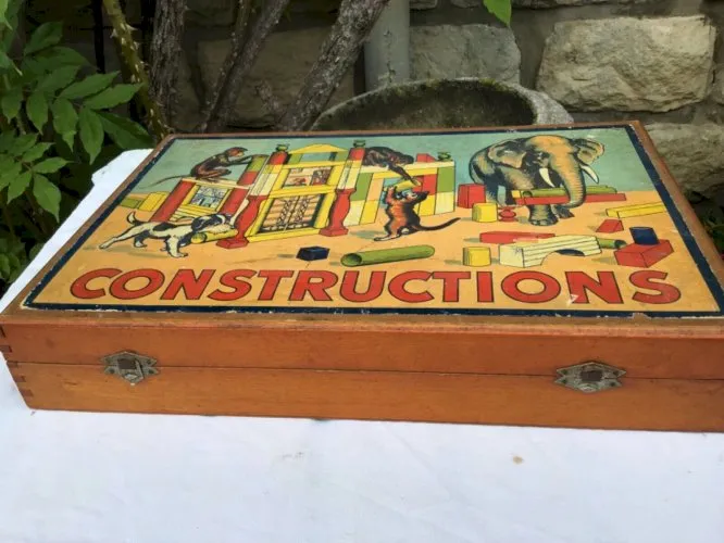Ancienne boîte de JEU DE CONSTRUCTION en bois portes