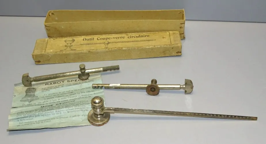 - ANCIENNE BOITE OUTIL COUPE VERRE CIRCULAIRE V.D. RABOT SPECIAL OUTIL ANCIEN D