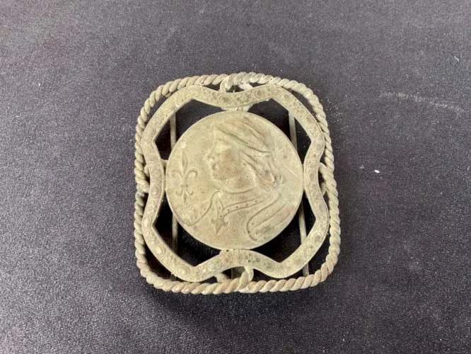 ANCIENNE BOUCLE DE CEINTURE ÉPOQUE ? JEANNE D ARC