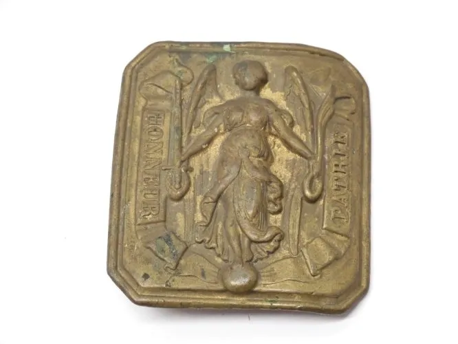 -ANCIENNE BOUCLE de CEINTURON OFFICIER HONNEUR PATRIE LAITON jus de grenier  D