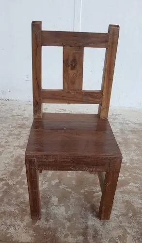 Ancienne chaise enfant