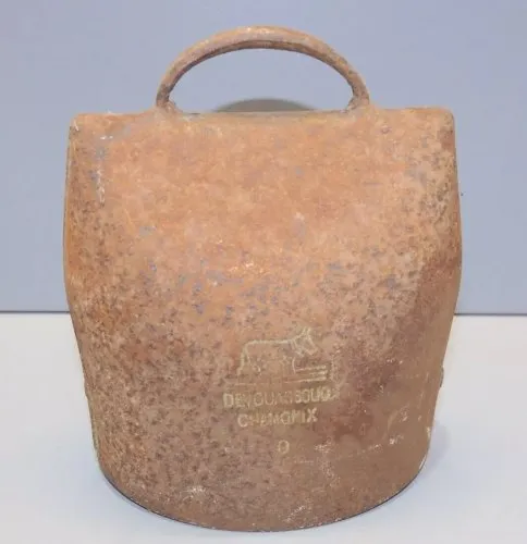 - ANCIENNE CLOCHE de CHEVRE METAL DEVOUASSOUD CHAMONIX 0 COLLECTION D