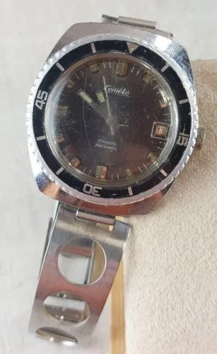 Ancienne montre de plongée mécanique, Comète Besançon