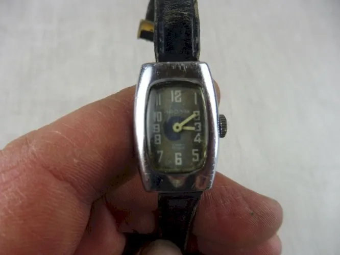 Ancienne montre mécanique, Nironax, 17 rubis, incabloc