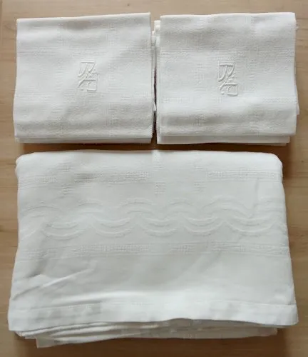 Ancienne Nappe + 11 serviettes /linge De Table Maison Ancien/Monogramme BP