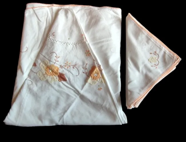 Ancienne Nappe + 8 serviettes/broderie ancienne/linge De Table Ancien/Art Table
