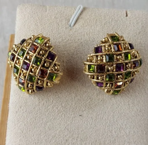 Ancienne paire de boucles doreilles clips, Une ligne Paris, vintage