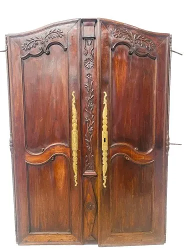 Ancienne paire de portes d'armoire en chene massif XVIII siècle